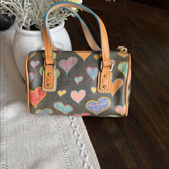 VINTAGE Dooney & Bourke Scribble Hearts Mini Barrel bag - Picture 2 of 12